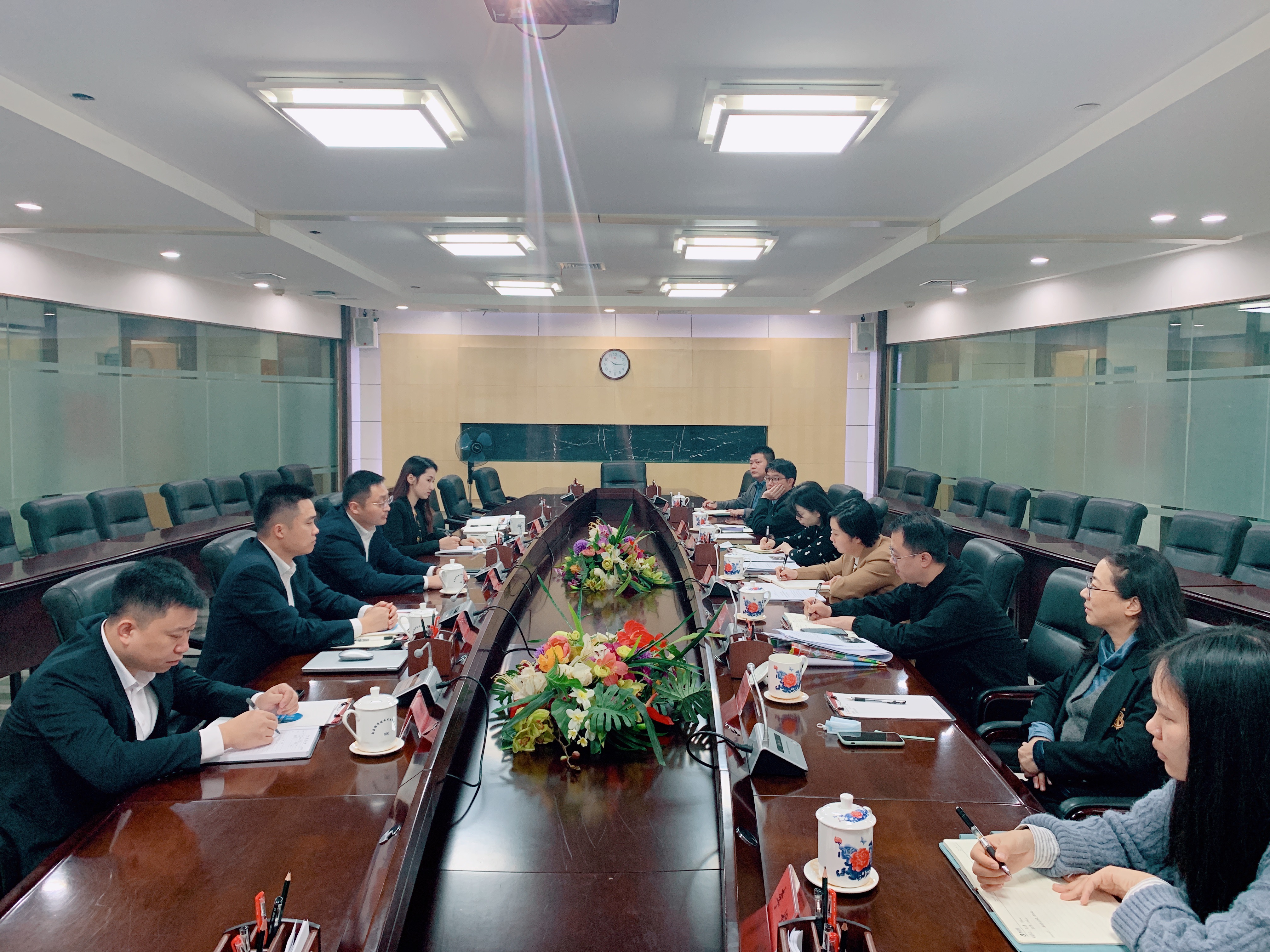 吳同忭一行赴南昌經(jīng)開區(qū)洽談項目合作